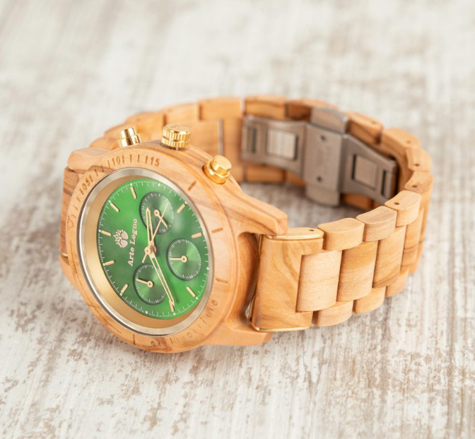 42mm wristwatch